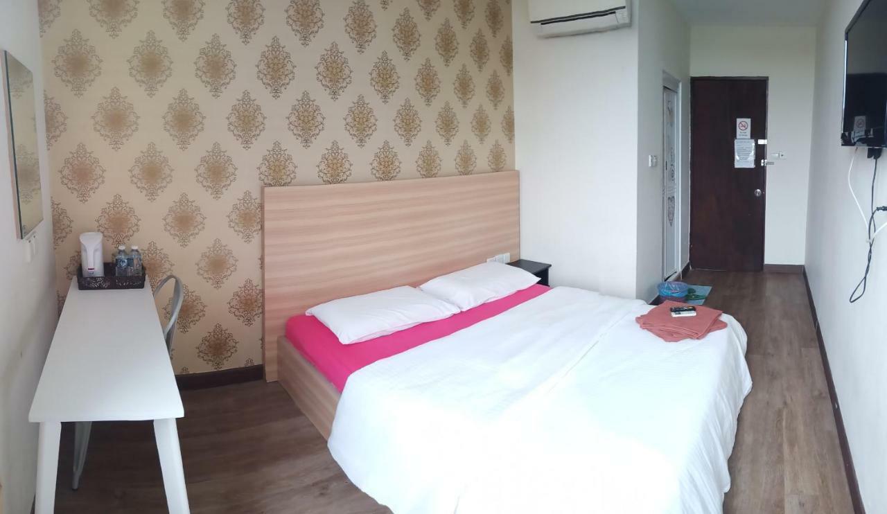Hotel Truly Asia Kota Kinabalu Quarto foto